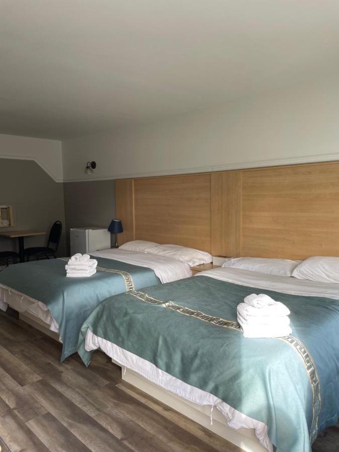 Motel Au P'Tit Sapin Mirabel Eksteriør billede