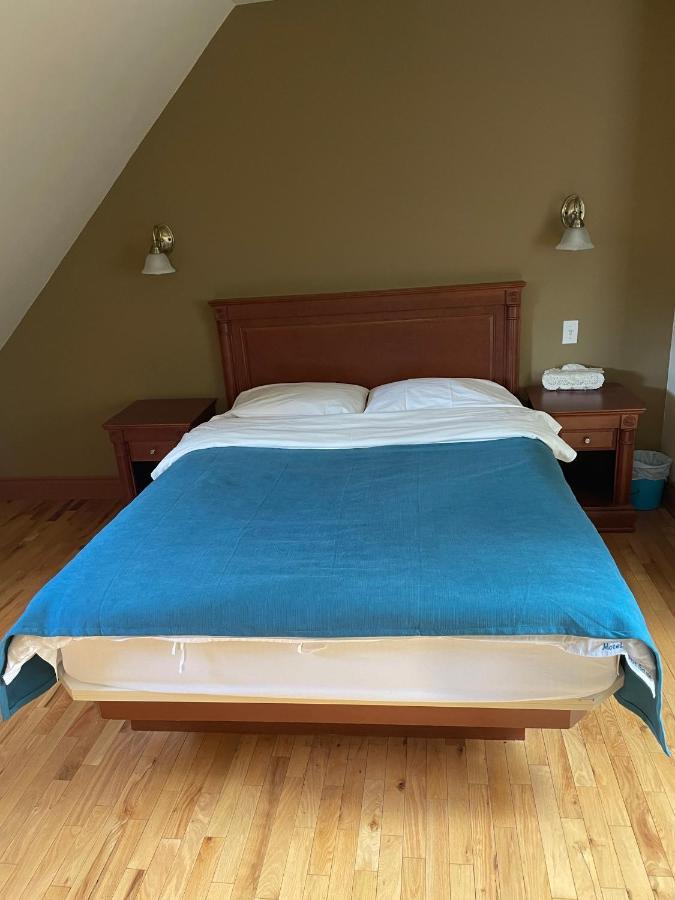 Motel Au P'Tit Sapin Mirabel Eksteriør billede