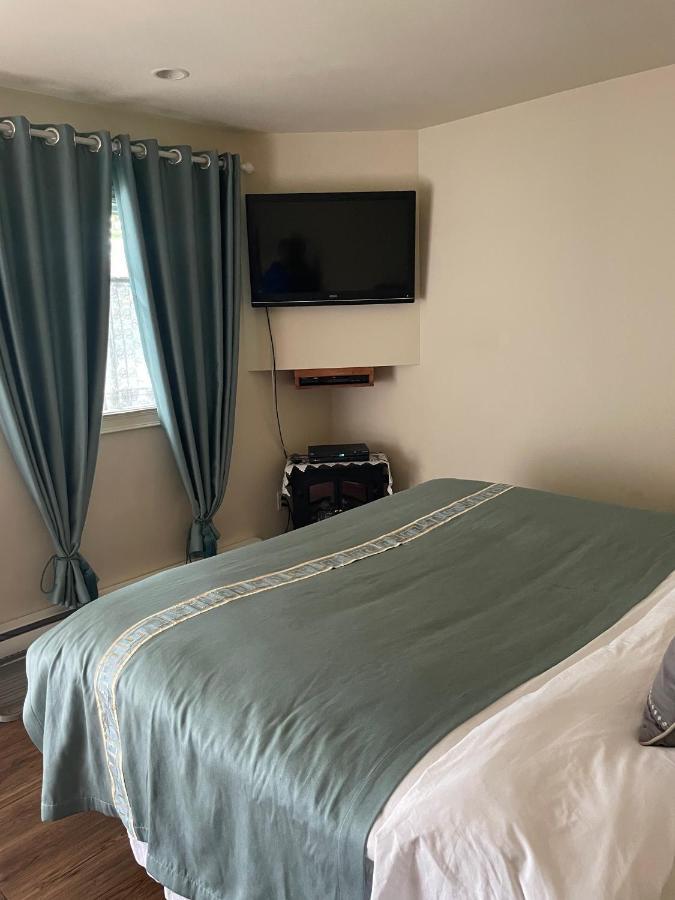 Motel Au P'Tit Sapin Mirabel Eksteriør billede