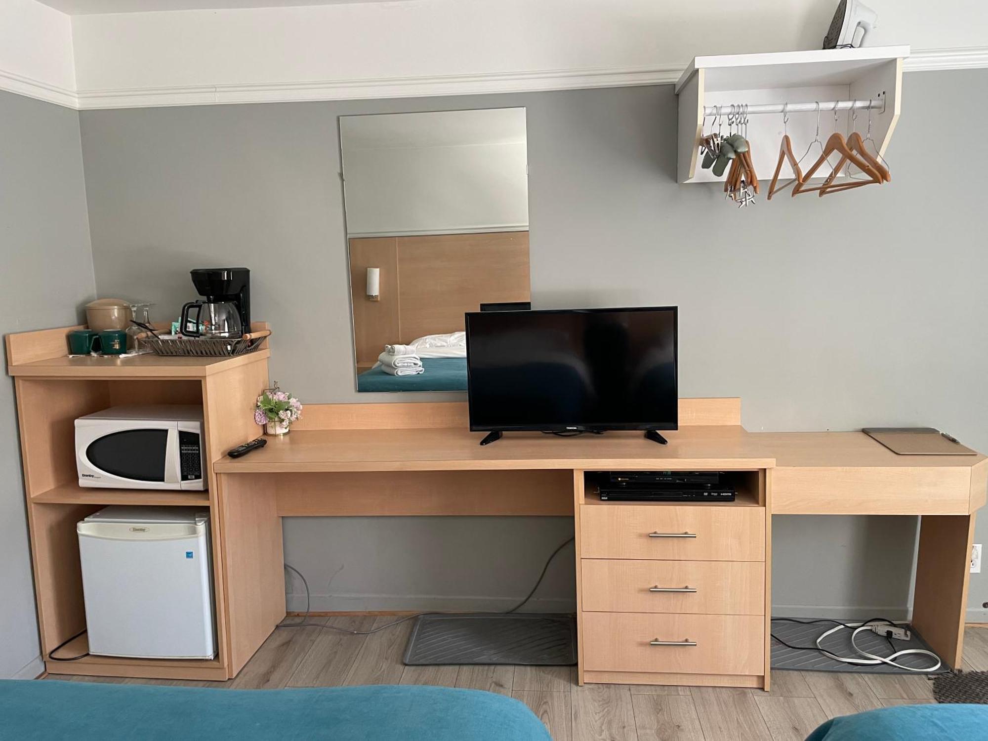 Motel Au P'Tit Sapin Mirabel Eksteriør billede