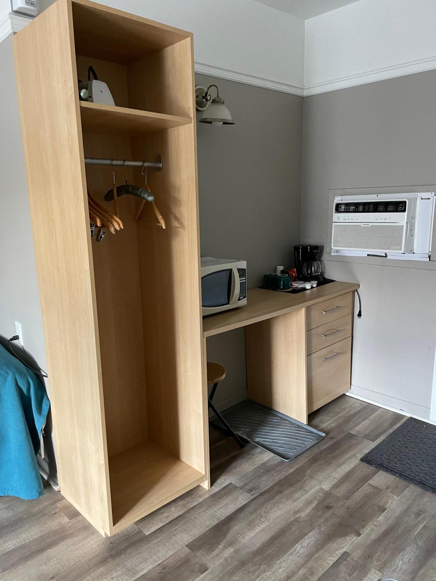 Motel Au P'Tit Sapin Mirabel Eksteriør billede