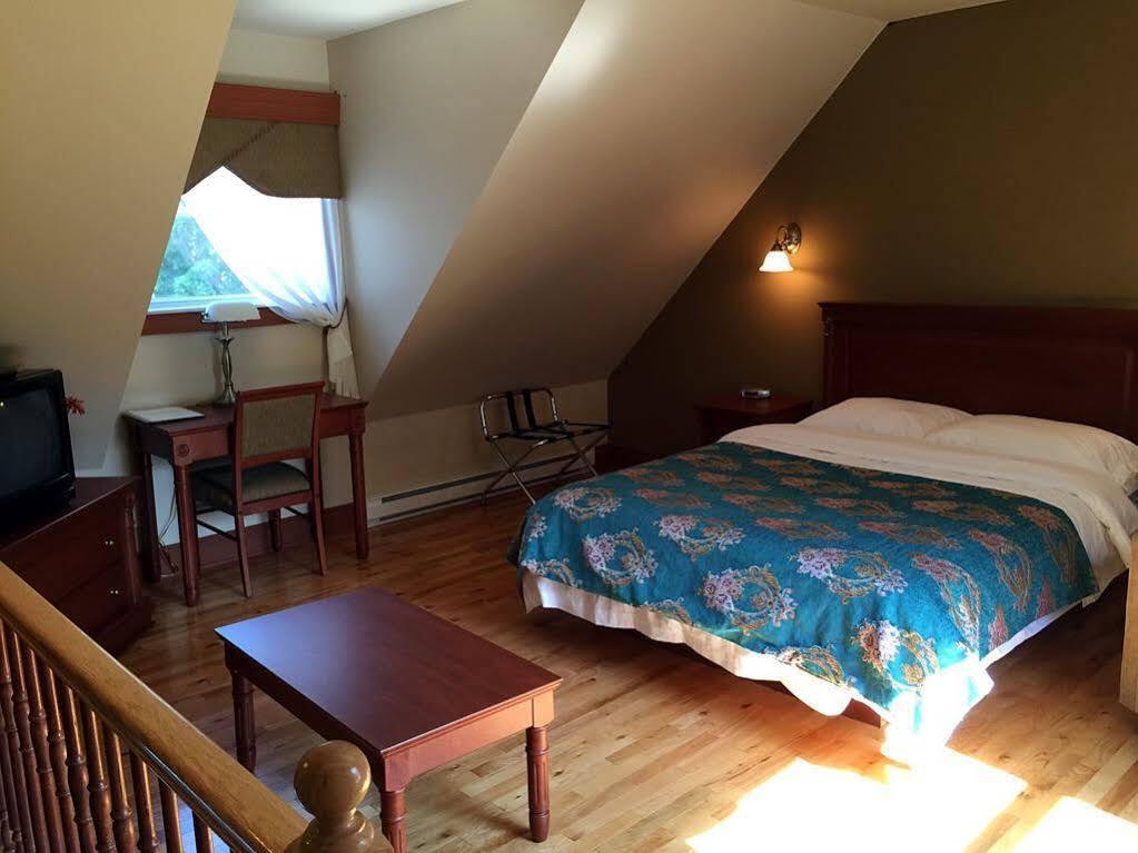 Motel Au P'Tit Sapin Mirabel Eksteriør billede